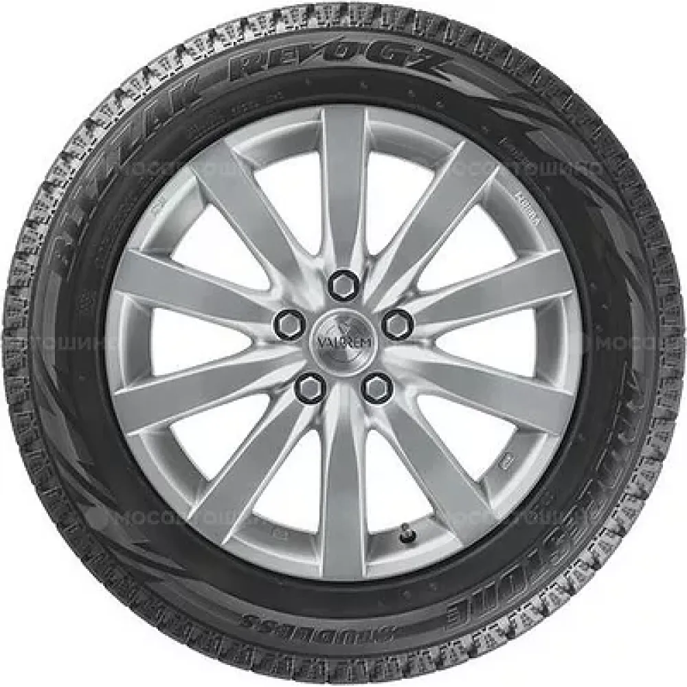 Bridgestone Blizzak REVO GZ 215/55 R17 94S