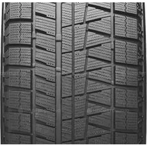 Bridgestone Blizzak REVO GZ 245/40 R18 93S