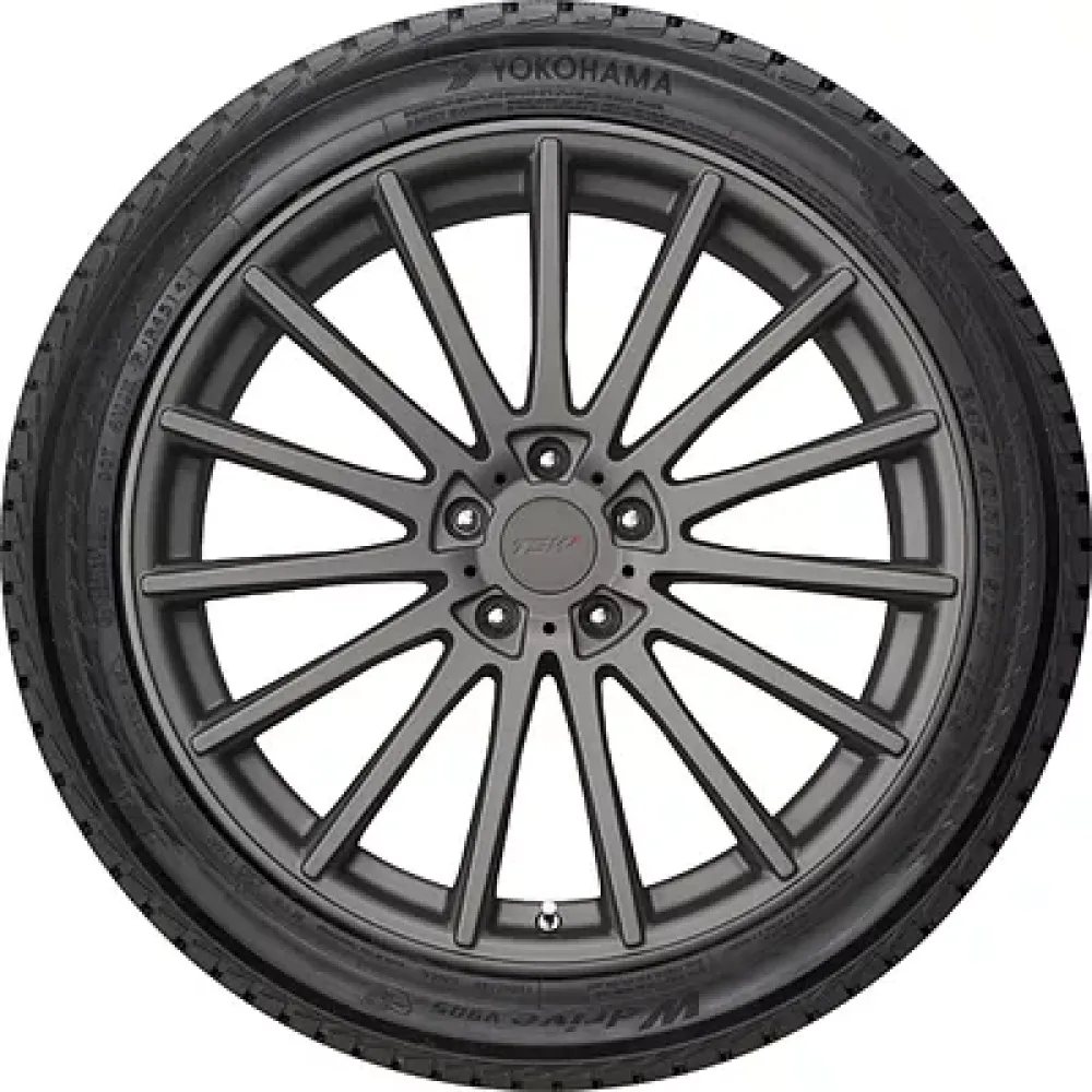 Yokohama W.Drive V905 295/40 R21 111V XL
